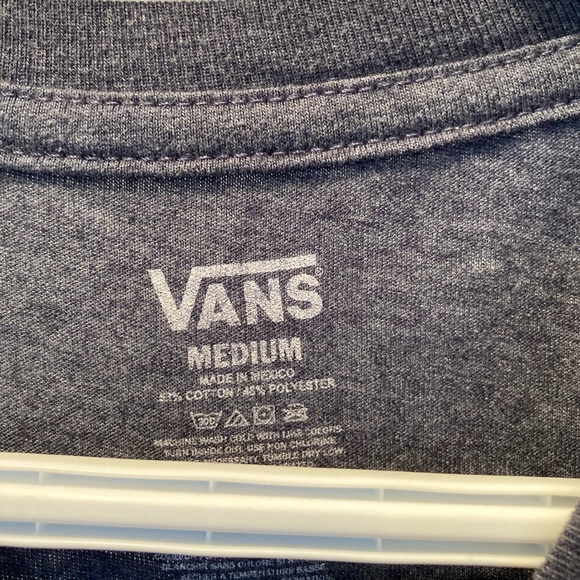 3 beautiful t-shirts - Picture 3 of 6